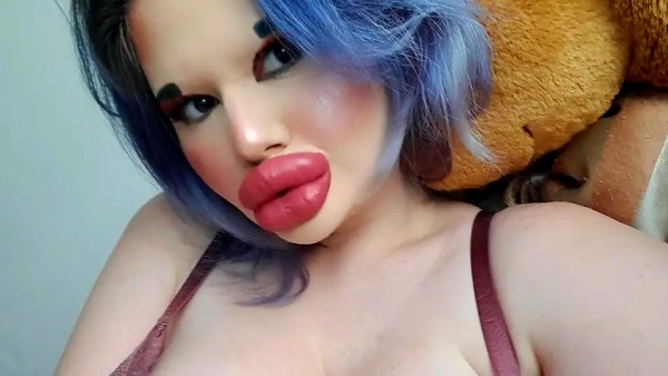 Andrea Ivanova. (Instagram)-1638775064