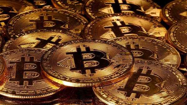 Ilustrasi Bitcoin-1640756843