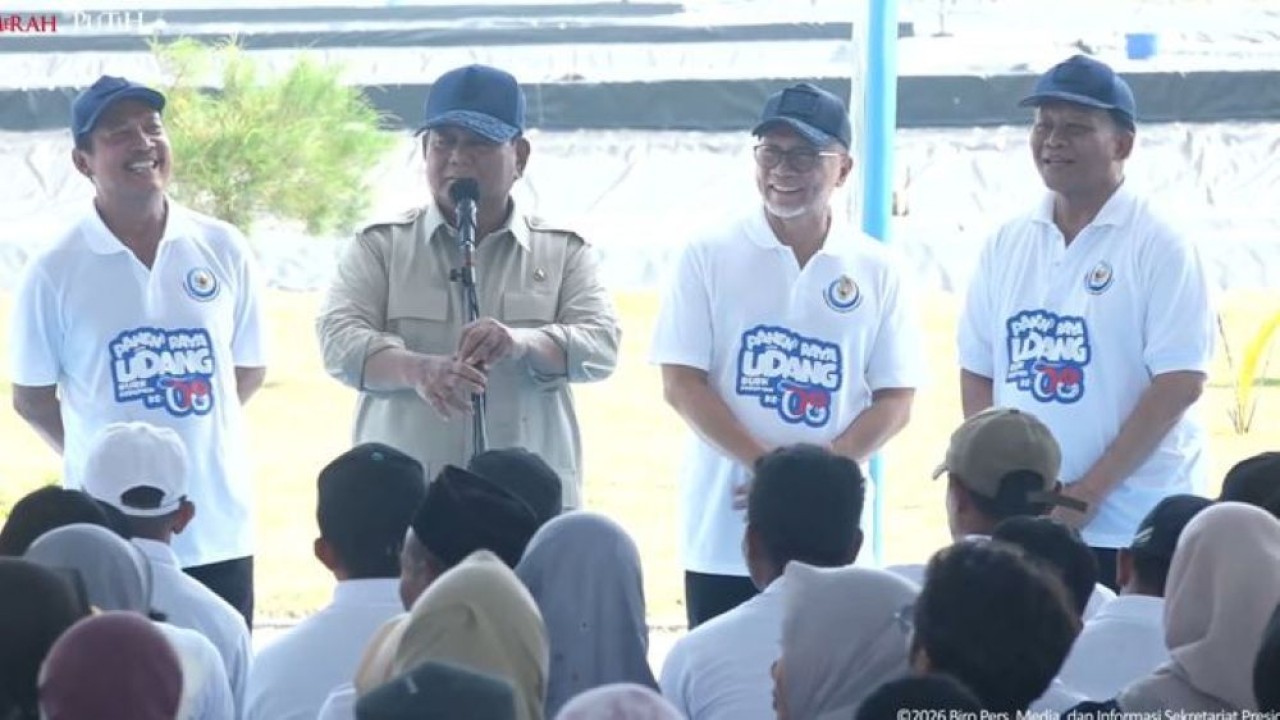 Presiden Prabowo Subianto saat acara Panen Raya Udang di Tambak Budidaya Udang Berbasis Kawasan (BUBK) di Kebumen, Jawa Tengah, Sabtu (23/5/2026). (Foto: Tangkapan layar)