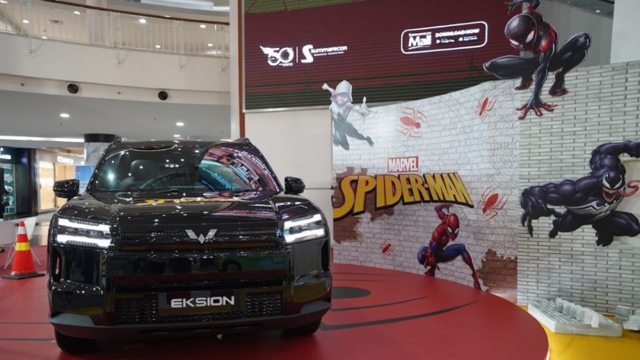 Wuling Eksion menjadi salah satu pusat perhatian dalam pameran bertajuk "Amayzing Deals" di Atrium The Forum, Summarecon Mall Kelapa Gading, Jakarta Utara. (Foto: Dok/Istimewa)