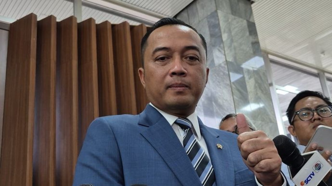 Menteri Sekretaris Negara (Mensesneg) Prasetyo Hadi merespons terkait munculnya nama Raffi Ahmad dalam proses penyidikan dugaan korupsi yang tengah diusut di lingkungan Direktorat Jenderal Bea dan Cukai. (Ntvnews.id-Muslimin Trisyuliono)