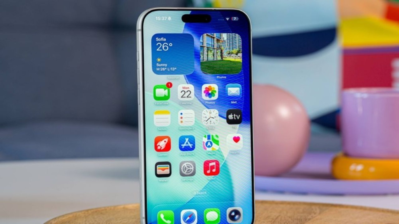 Apple kembali menjadi sorotan setelah muncul bocoran terbaru mengenai kapasitas baterai iPhone 18 Pro Max. (Foto: Istimewa via GSM Arena)