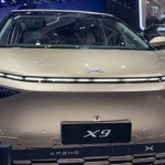 Xpeng X9-1784886107
