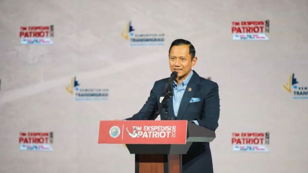 Menteri Koordinator Bidang Infrastruktur dan Pembangunan Kewilayahan Agus Harimurti Yudhoyono (AHY) menyampaikan sambutan dalam acara pelepasan Tim Ekspedisi Patriot 2026 di Jakarta, Rabu (29/7). (Antara)