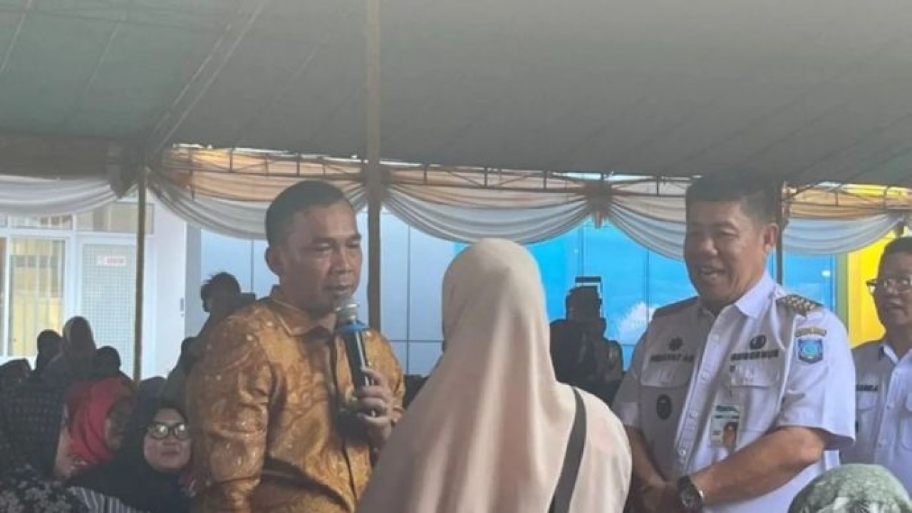 Menteri Kependudukan dan Pembangunan Keluarga/Kepala BKKBN Wihaji saat meninjau kinerja TPK di Koba, Kabupaten Bangka Tengah, Rabu, 5 Agustus 2026. (Antara)