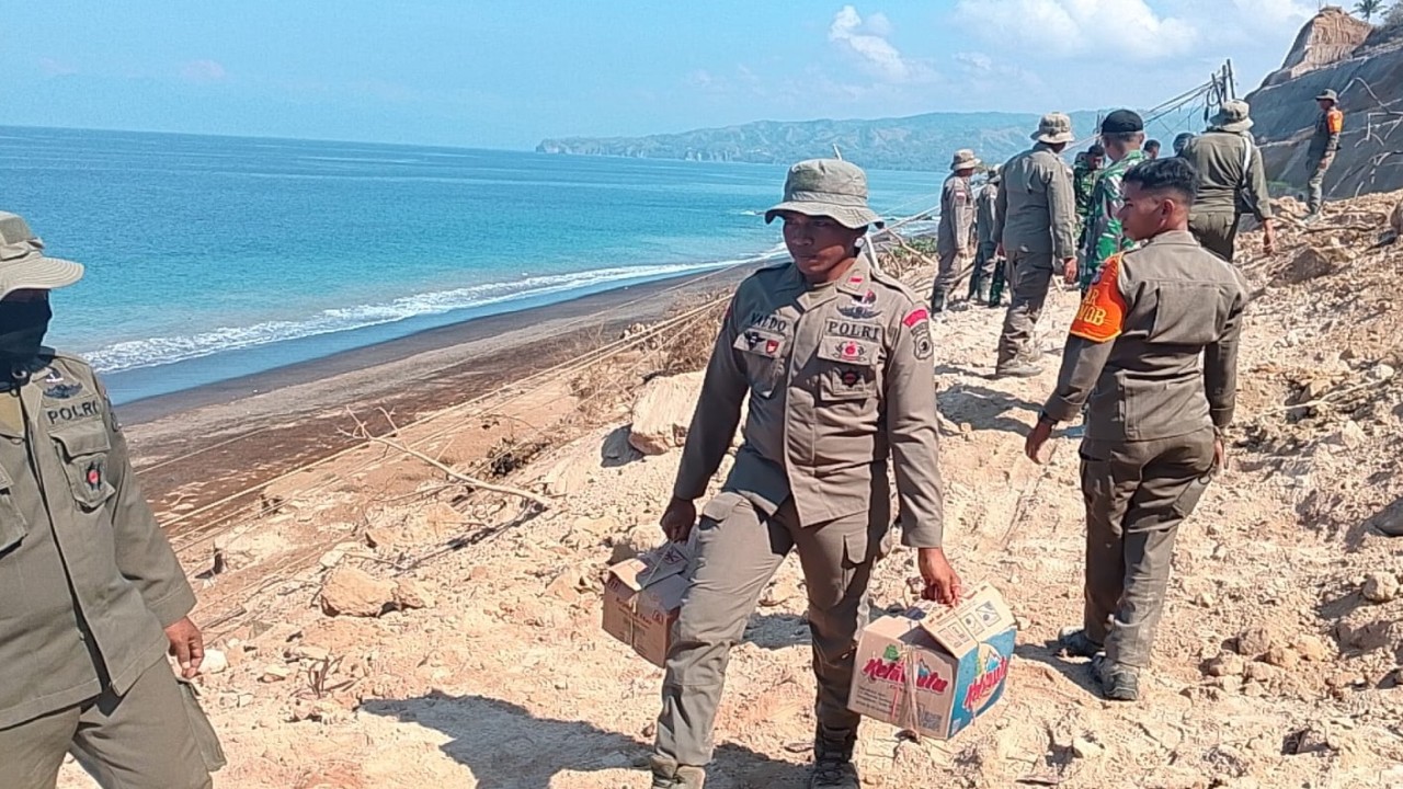 Pemerintah melalui BNPB menargetkan penanganan fase tanggap darurat gempa bumi magnitudo 7,7 di Nusa Tenggara Timur (NTT) dapat diselesaikan dalam kurun waktu 2-3 pekan. (Foto: Dok/Istimewa/Bakom RI)