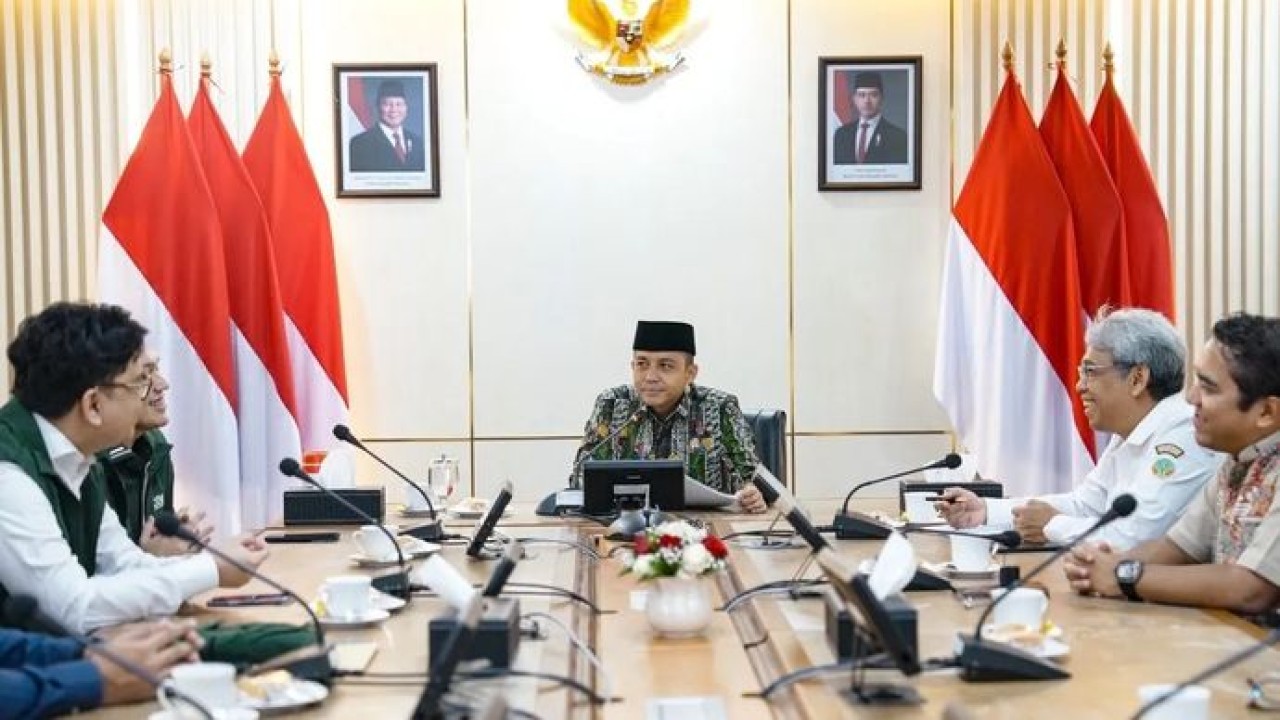 Menteri Kehutanan Raja Juli Antoni dalam audiensi bersama ICBA di Kantor Kementerian Kehutanan, Jakarta, Selasa, 4 Agustus 2026. (Kemenhut)