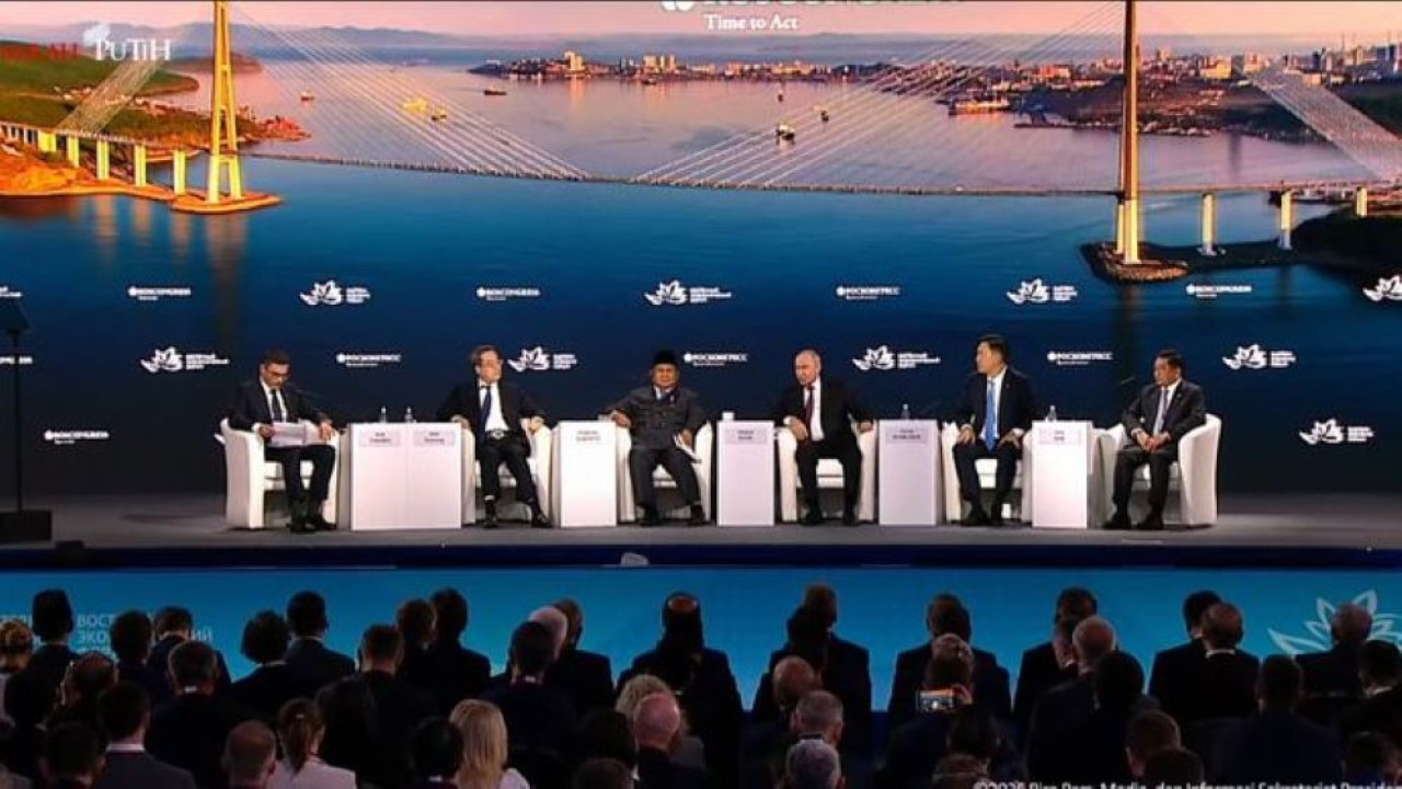 Presiden Prabowo Subianto menghadiri Eastern Economic Forum (EEF) ke-11 di Vladivostok, Rusia, dengan status sebagai tamu kehormatan. (Foto: Istimewa)