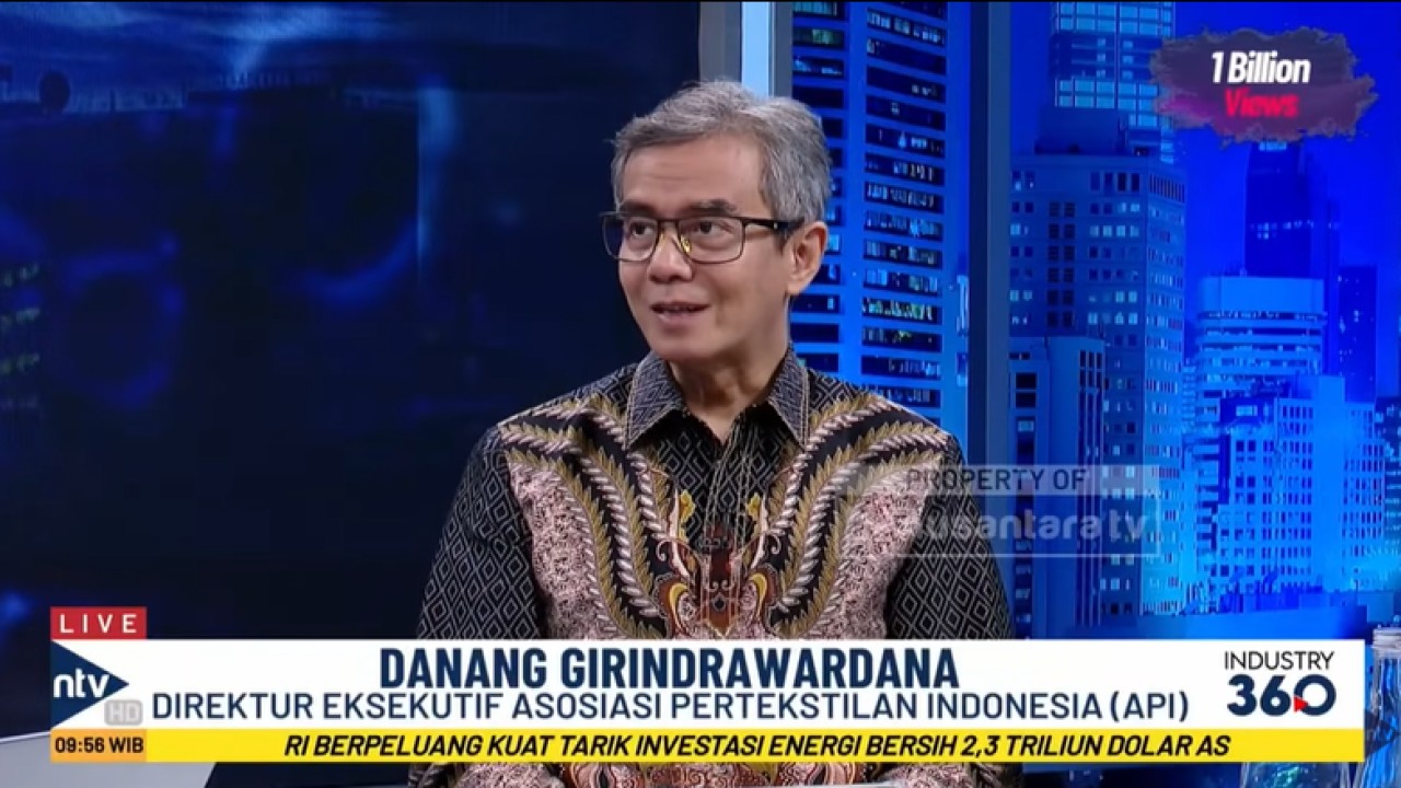 Direktur Eksekutif Asosiasi Pertekstilan Indonesia (API) Danang Girindrawardana mengatakan pasar domestik masih terpengaruh oleh produk-produk impor dan produk illegal.